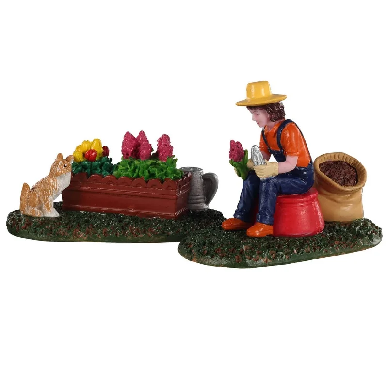 Lemax Harvest Crossing Figurines: Garden Grooming, Set of 2 #02920